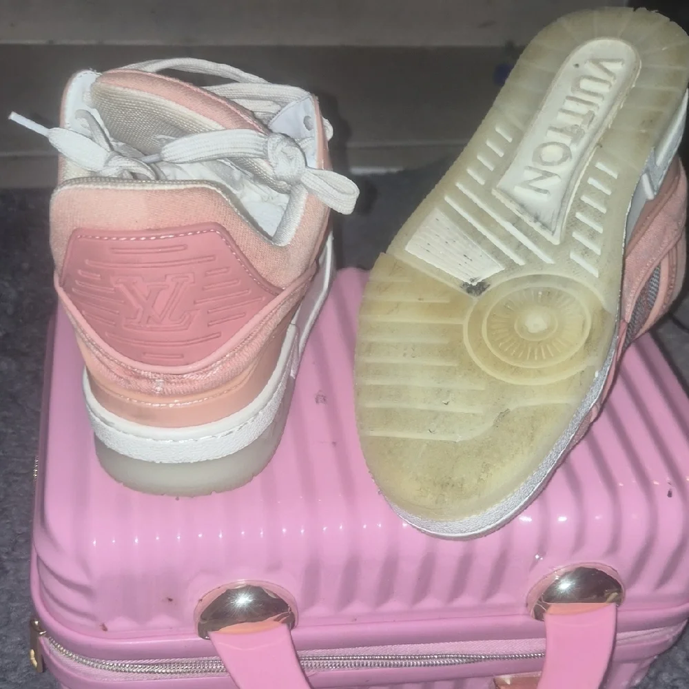 Louis Vuitton Women's Sneakers in Pink and White - Picture 6 of 7
